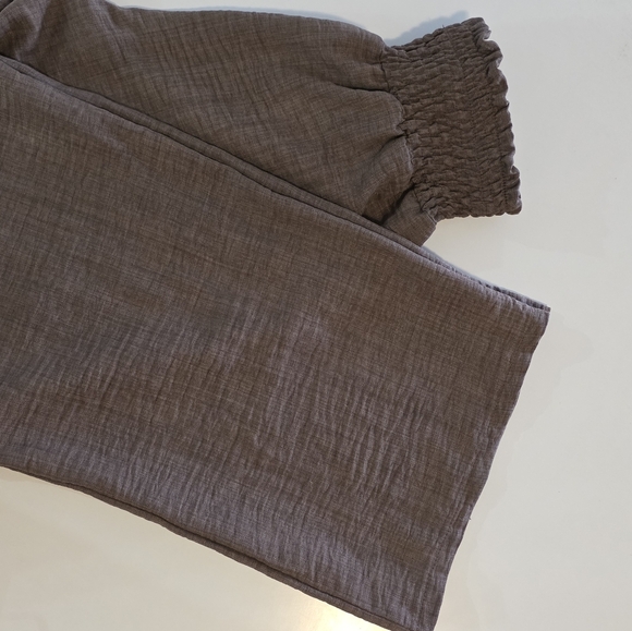 Chic Wide-Leg Pants in Charcoal - Picture 5 of 8